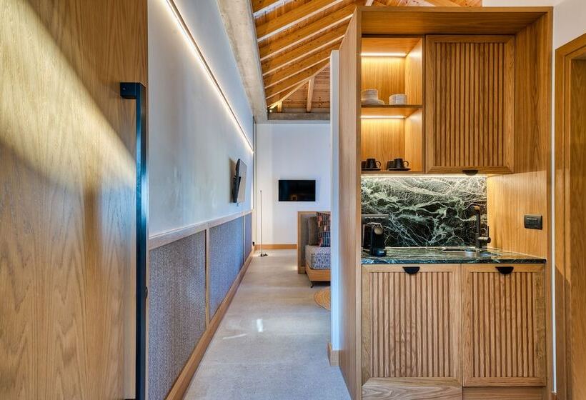 전망이 좋은 디럭스 스위트, Capital Luxury Suites