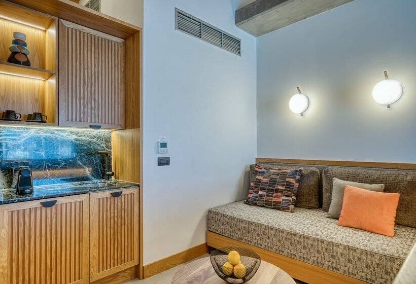 주니어 스위트 측면 바다 전망, Capital Luxury Suites