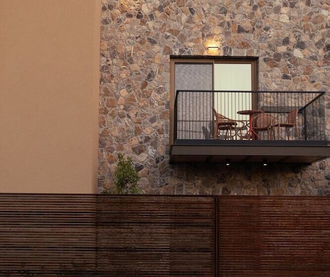 주니어 스위트 측면 바다 전망, Capital Luxury Suites