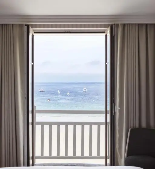 Superior-huone Merinäkymä Parveke, Grand Hôtel Perros Guirec