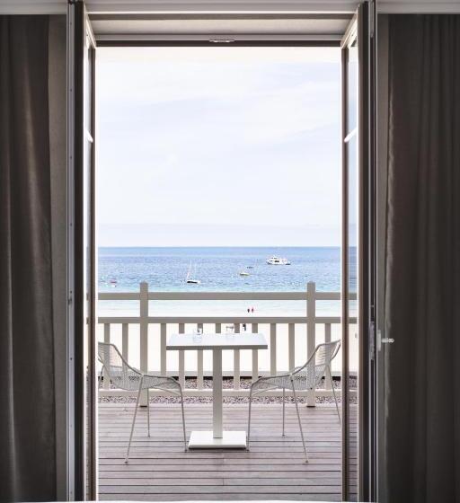 غرفة سوبيريور مطلّة علي البحر, Grand Hôtel Perros Guirec