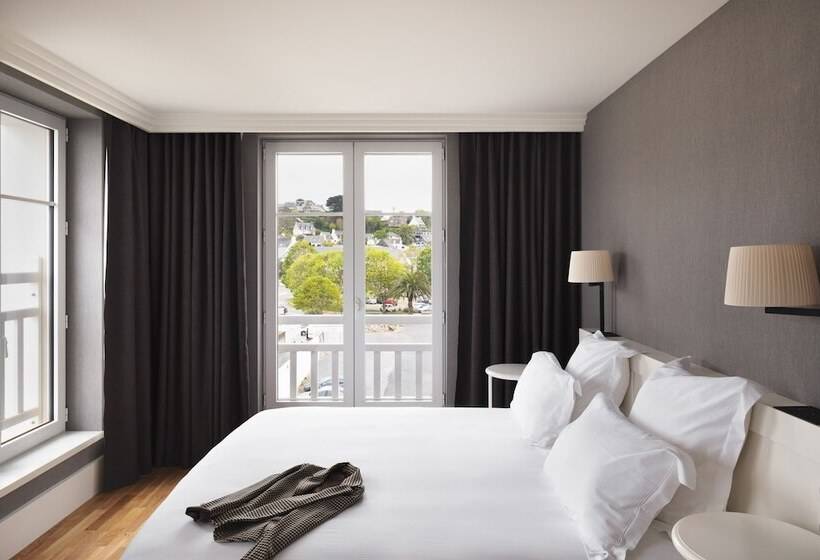 غرفة قياسية إطلالة جانبية علي البحر, Grand Hôtel Perros Guirec