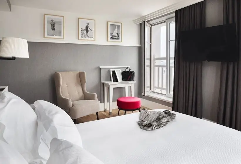 Standard-huone Sivuttainen Merinäkymä, Grand Hôtel Perros Guirec