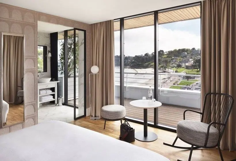 Standard-huone Sivuttainen Merinäkymä, Grand Hôtel Perros Guirec