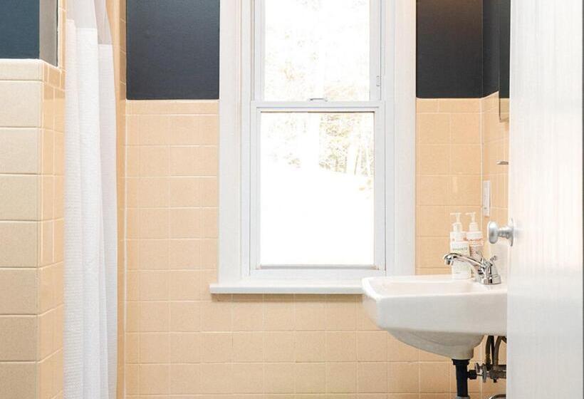 חדר סטנדרט עם מיטת קינג, The Darby