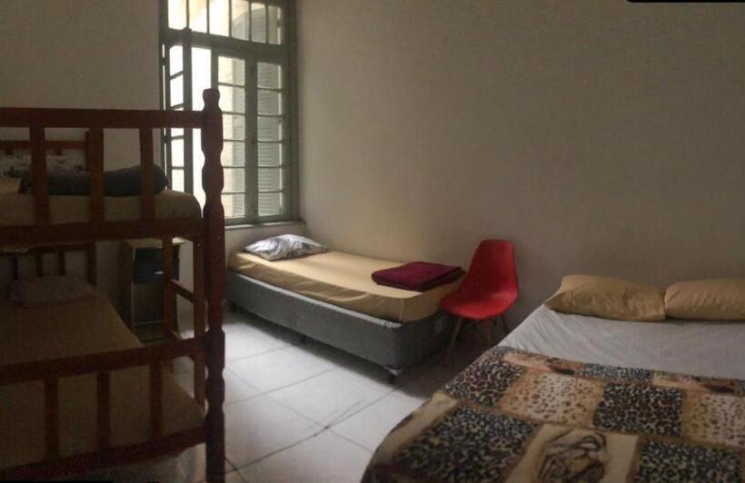 패밀리 룸 공용 욕실, Pousada&hostel Bahia