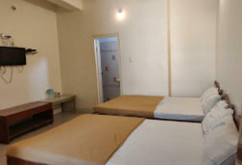 豪华三人间, Mysore Mahalakshmis