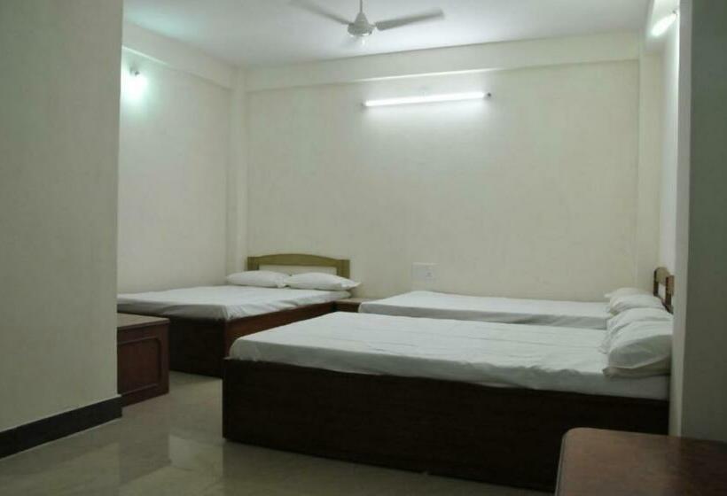 豪华三人间, Mysore Mahalakshmis