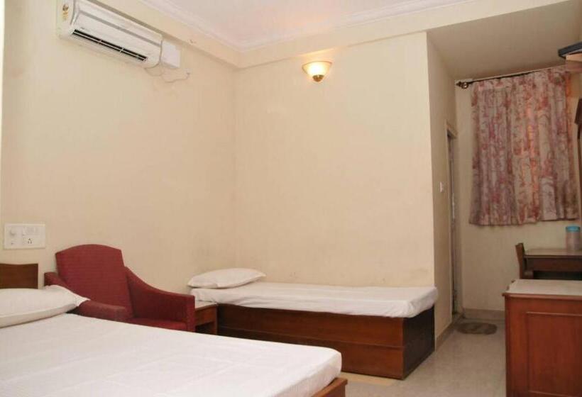 豪华三人间, Mysore Mahalakshmis