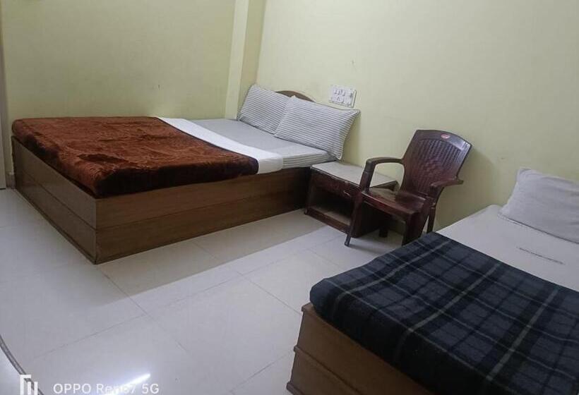 豪华三人间, Mysore Mahalakshmis