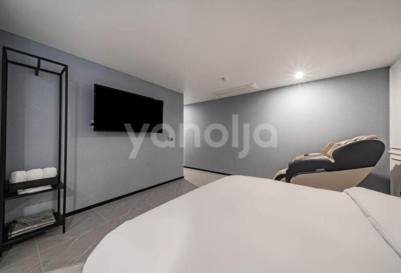 Номер Стандарт с Гидромассажем, Mari