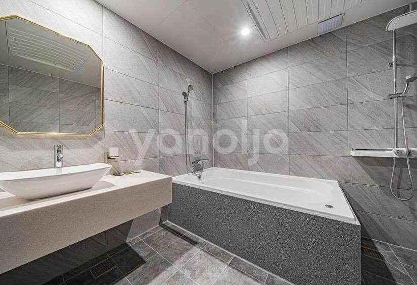 Номер Стандарт с Гидромассажем, Mari