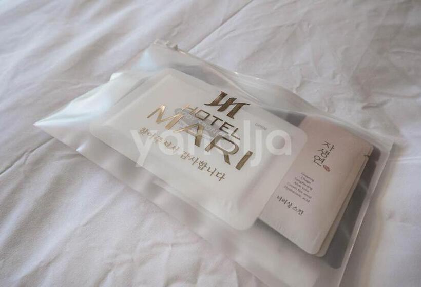 Номер Deluxe, Mari