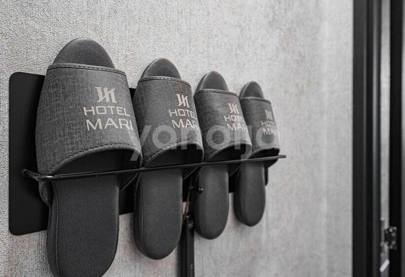 Номер Deluxe, Mari