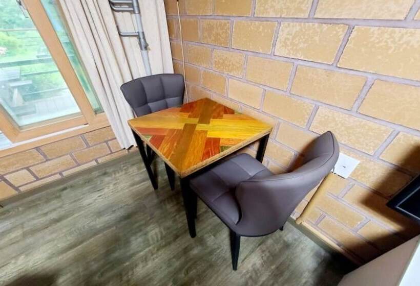 Habitació Estàndard, Gapyeong Chorok Jeongwon Gyegok Dokchae Pension
