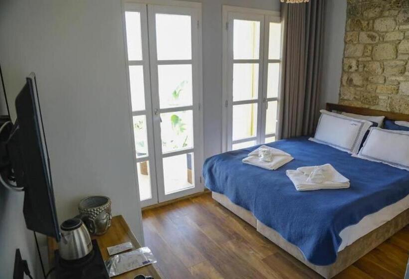 자쿠지 스위트, Adacan Alacatı