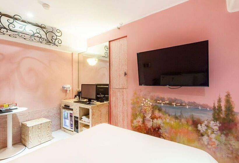 Quarto Estandar, Amant