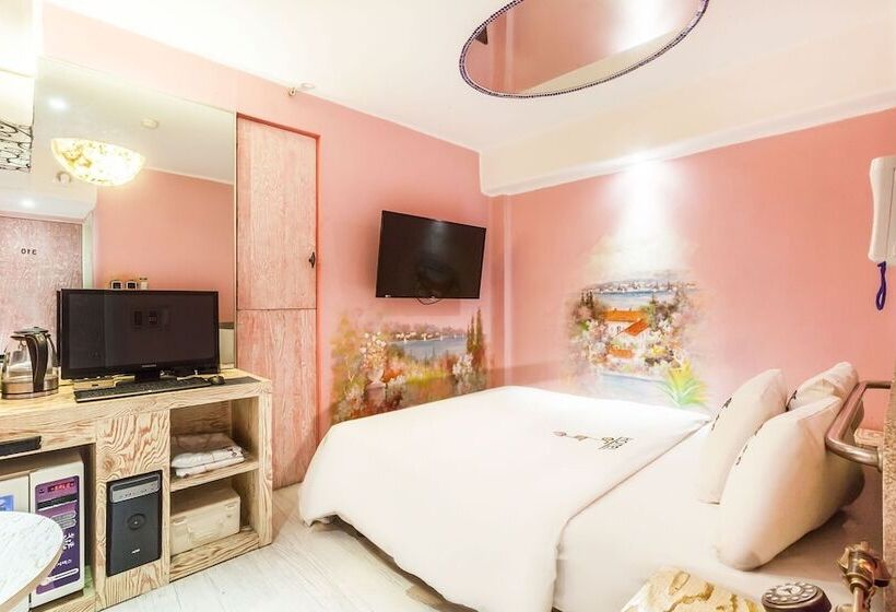 Quarto Estandar, Amant