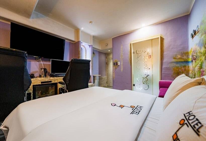 Quarto Estandar, Amant