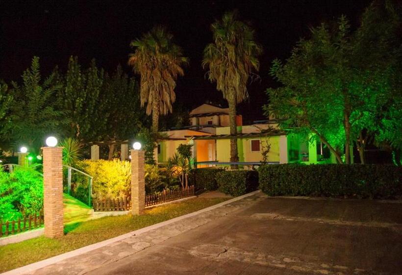 آپارتمان 1 خوابه با چشم‌انداز باغ, Aithrio