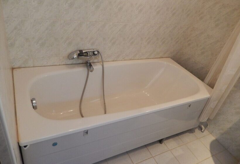 スタンダードルーム, Janishi Residencies