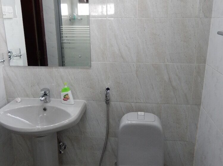 スタンダードルーム, Janishi Residencies