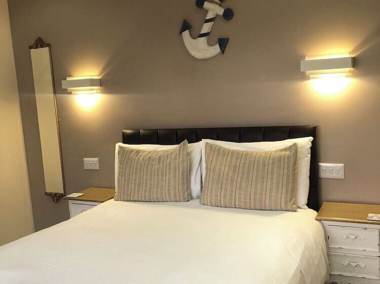 스탠다드 룸, Queen Phillippa