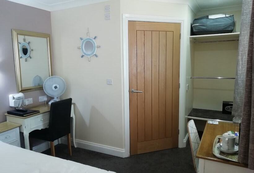 디럭스 룸, Queen Phillippa