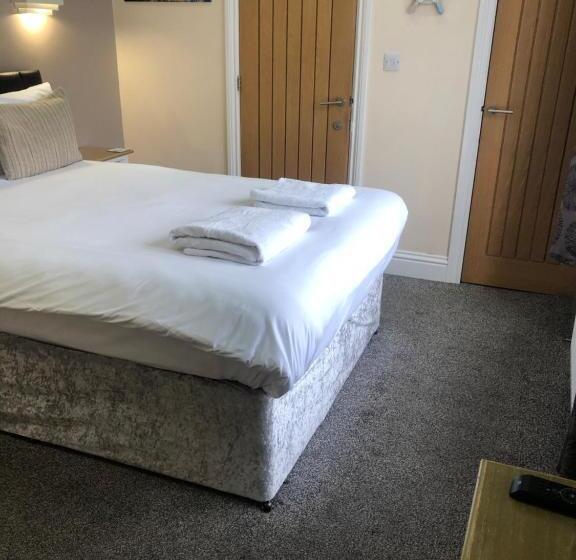 디럭스 룸, Queen Phillippa