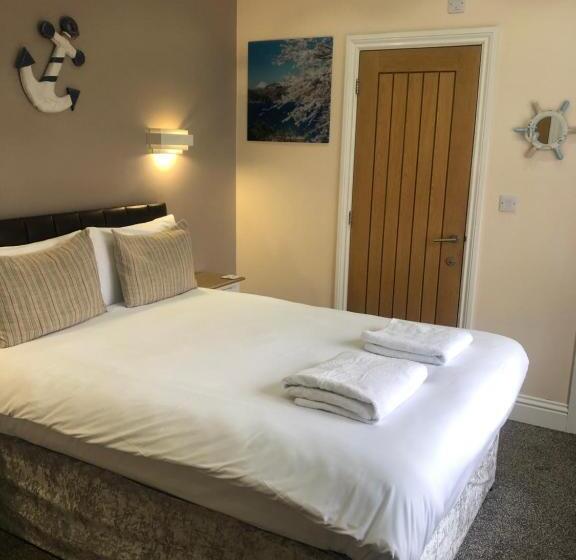 디럭스 룸, Queen Phillippa