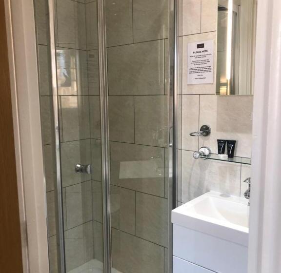 스탠다드 룸, Queen Phillippa