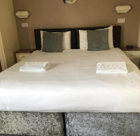 스탠다드 룸, Queen Phillippa