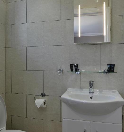 클래식 싱글 룸, Queen Phillippa