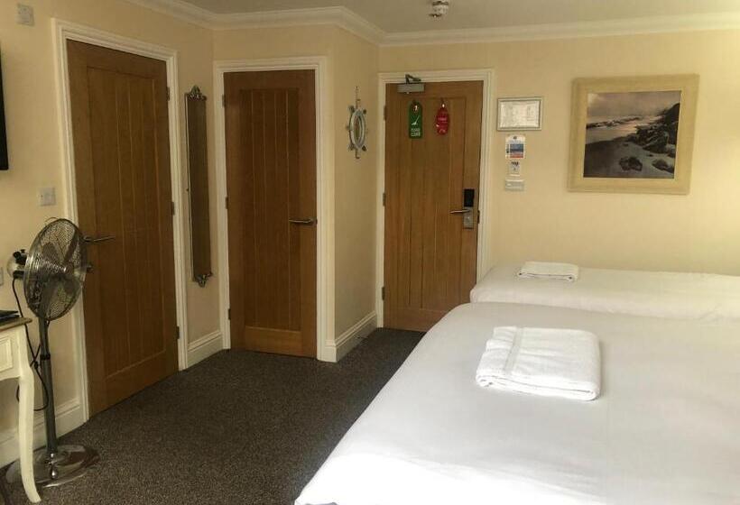 디럭스 패밀리 룸, Queen Phillippa