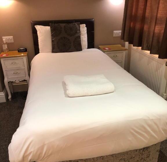 싱글 기본룸, Queen Phillippa