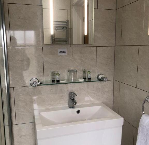 스탠다드 룸, Queen Phillippa