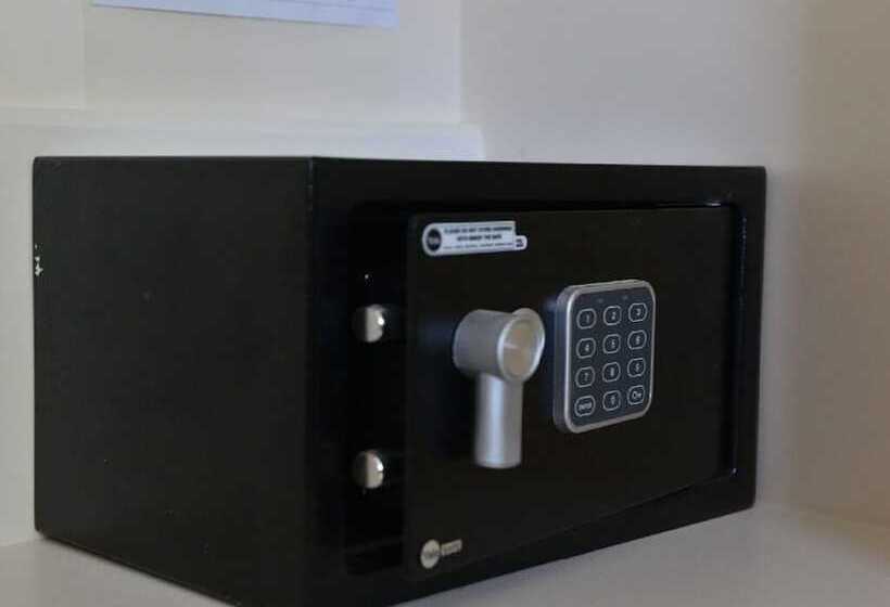 디럭스 룸, Queen Phillippa