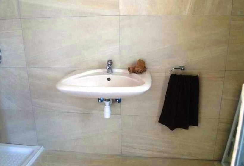 آپارتمان 1 خوابه با تراس, Estrella Lodging