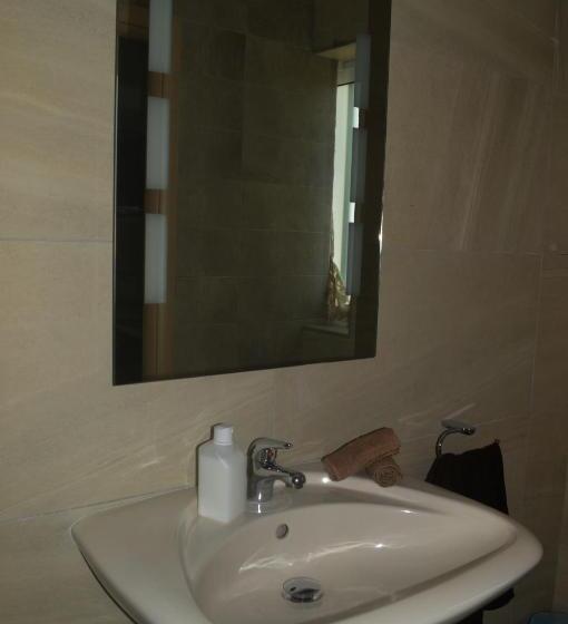 آپارتمان 1 خوابه با تراس, Estrella Lodging