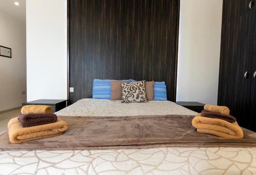 آپارتمان 1 خوابه با تراس, Estrella Lodging