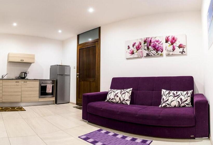 آپارتمان 1 خوابه با بالکن, Estrella Lodging