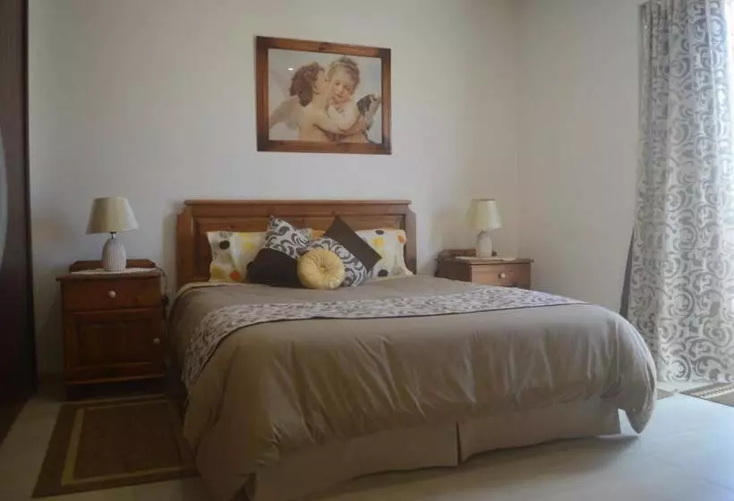 آپارتمان 1 خوابه با بالکن, Estrella Lodging