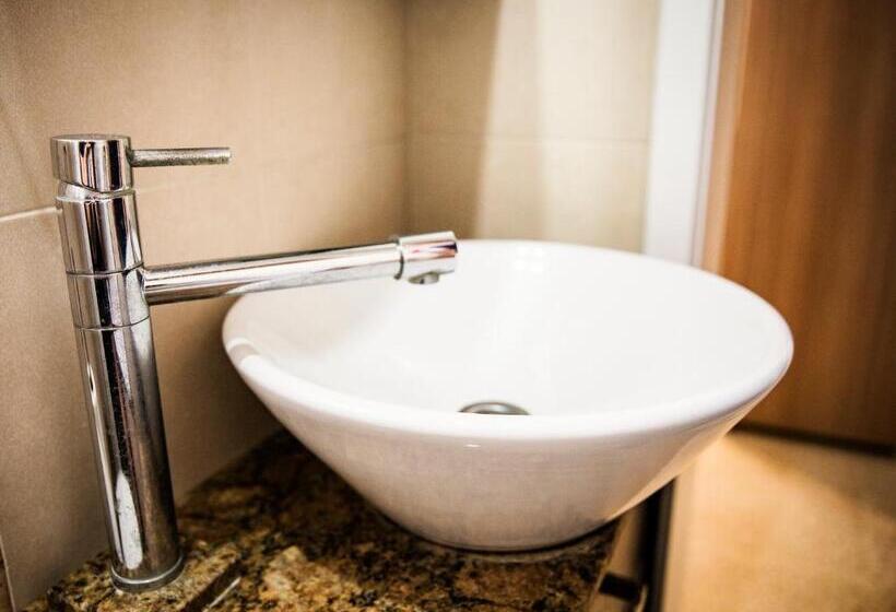 اتاق استاندارد, Estrella Lodging