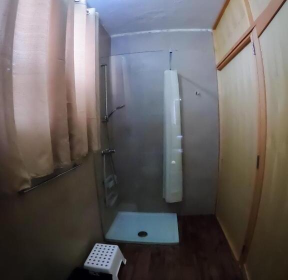 اتاق لوکس, Estrella Lodging