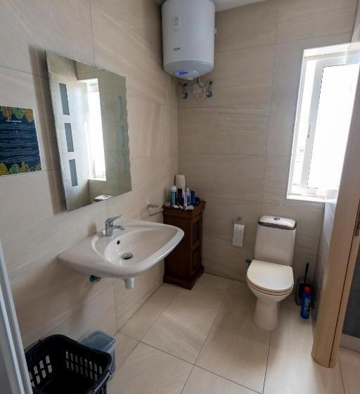 آپارتمان 1 خوابه با تراس, Estrella Lodging