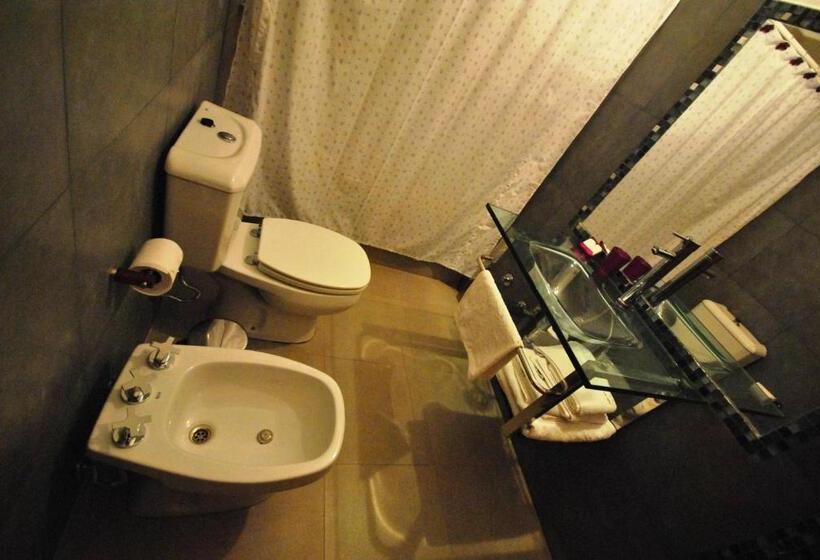 اتاق استاندارد سه نفره, Antiguo Camino