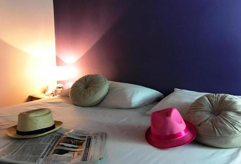 اتاق استاندارد سه نفره, Antiguo Camino