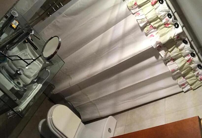 اتاق استاندارد چهار تخته, Antiguo Camino