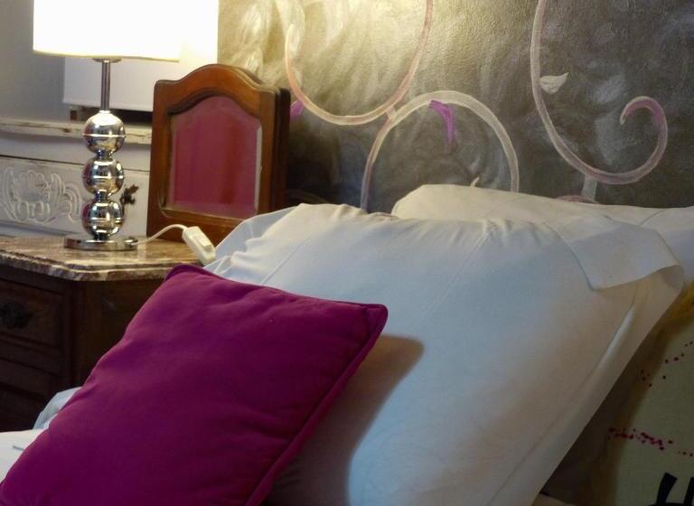 اتاق سوپریور, Antiguo Camino