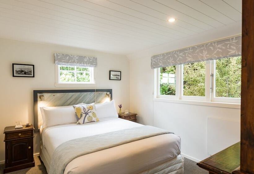 Дом 2 Спальни, Arcadia Lodge Russell